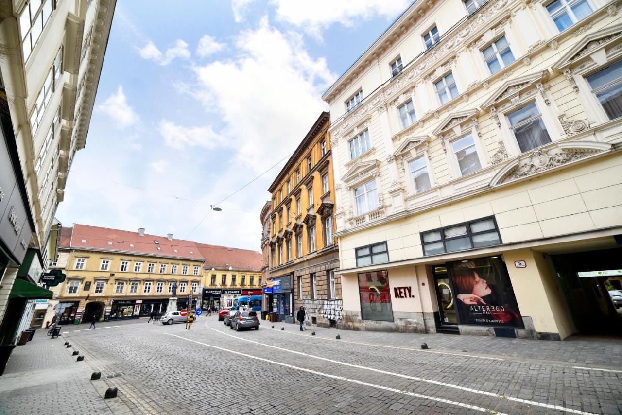 Deluxe Apartments Ria Zagreb Exterior photo